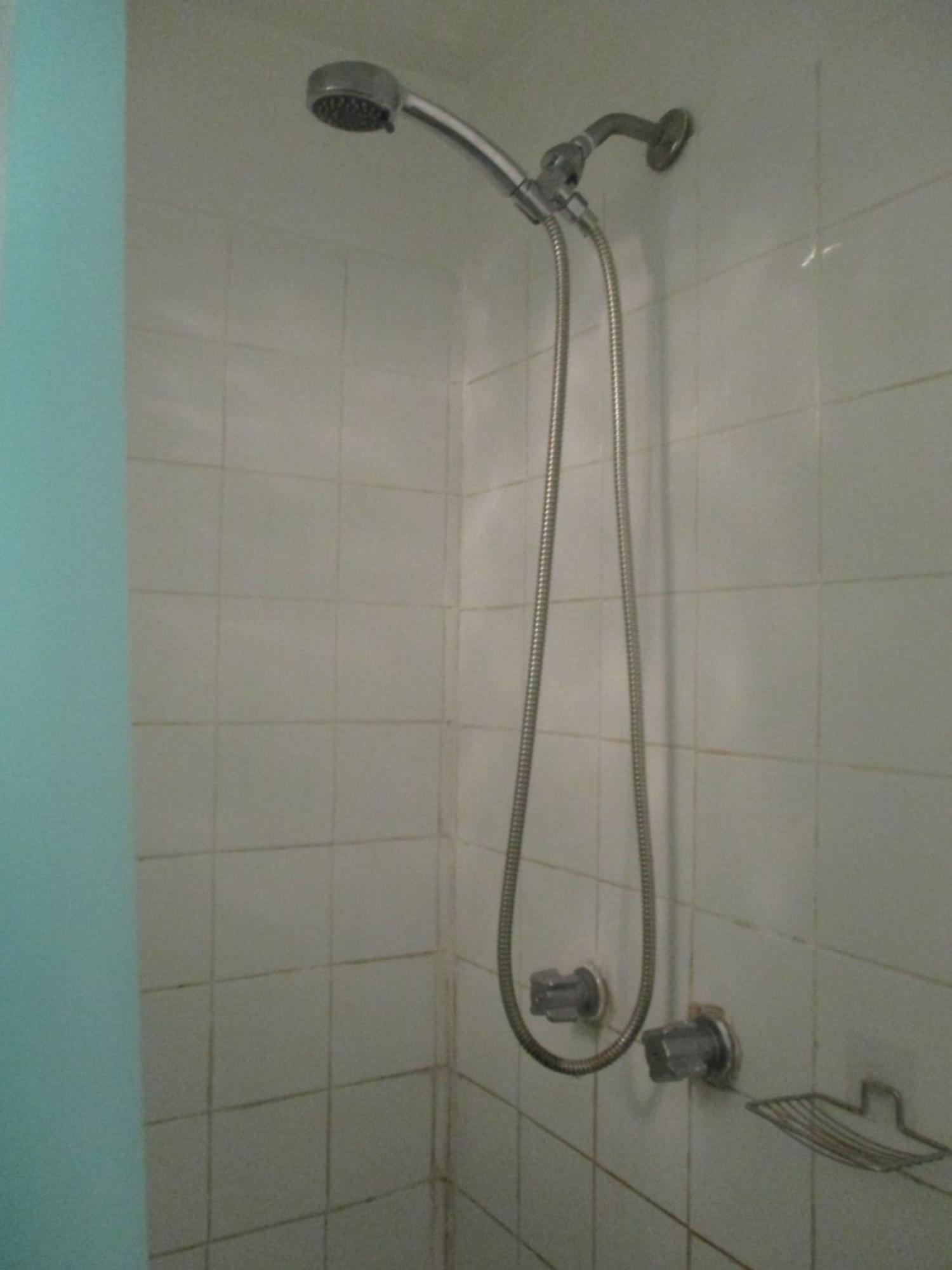 High Park Single Room With Personal Washroom And Kitchen Toronto Esterno foto